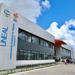 Concurso UNEAL 2026: edital aberto com 101 vagas e salário de R$ 5,3 mil