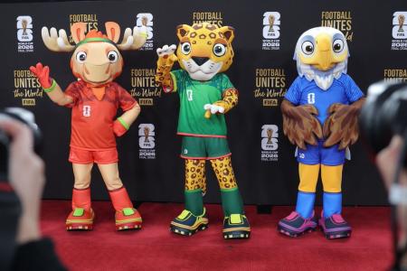 Mascotes da Copa que representam Canadá, México e EUA