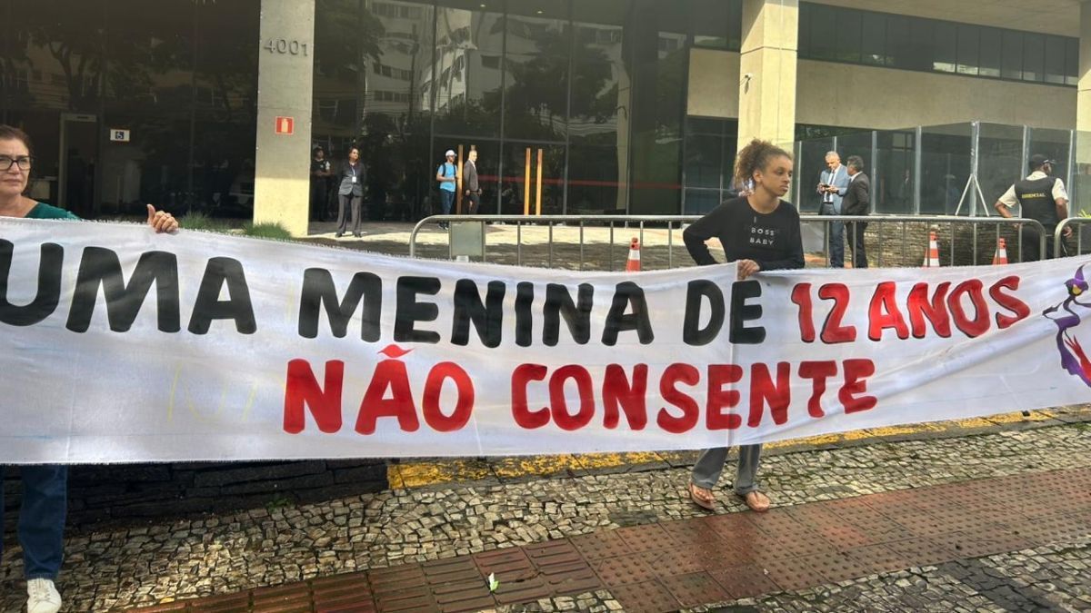 Homem e mãe de menina são presos após desembargador do TJMG voltar atrás de absolvição