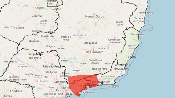 Alerta vermelho em MG: veja lista das 53 cidades ameaçadas por acumulado de chuva neste domingo (8)