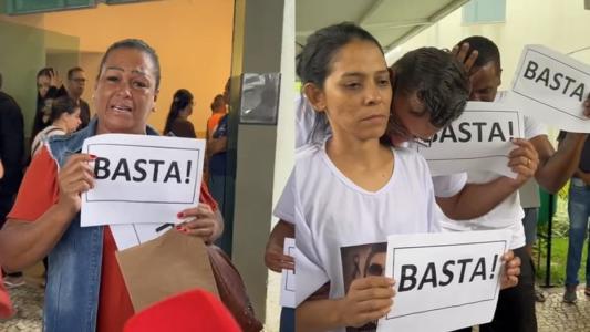 Vítima de feminicídio no Dia da Mulher é velada sob forte comoção em Santa Luzia: 'Basta'
