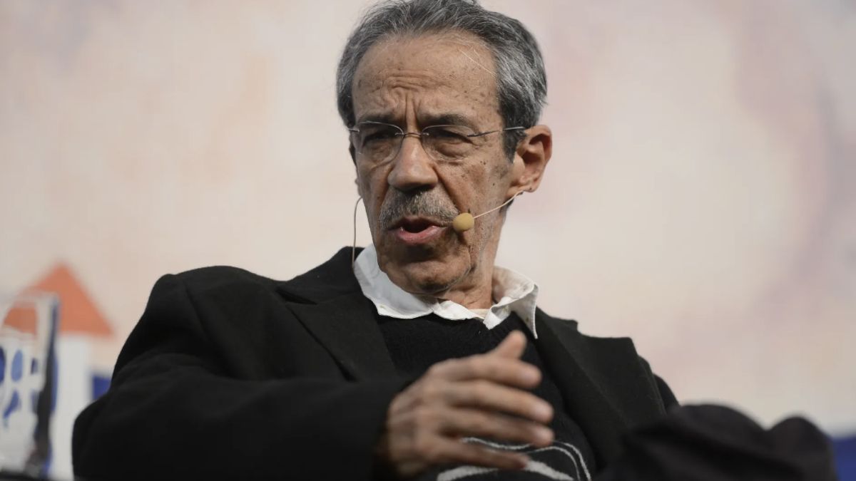 Morre o poeta brasileiro Armando Freitas Filho, aos 84 anos