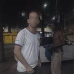 Homem branco que chicoteou andarilho negro com cinto em troca de R$ 10 é preso
