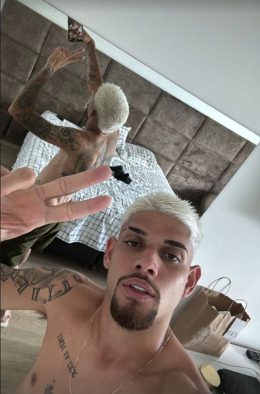 Rubens aproveita férias com novo visual