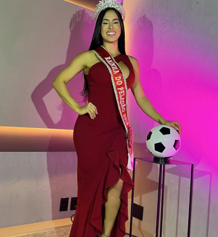 Isabelle no dia em que foi coroada vencedora