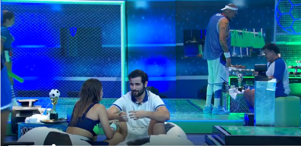 Matteus conversa sobre seu ponto de vista com Beatriz Matteus conversa sobre seu ponto de vista com Beatriz