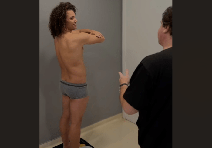 Maycon fazendo a foto do 