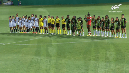 Jogadoras de América e Atlético protestam contra a violência sexual