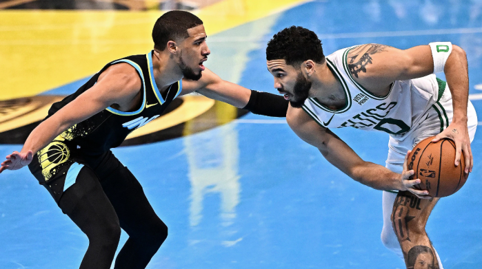 Tyrese Haliburton, armador do Indiana Pacers, e Jayson Tatum, ala do Boston Celtics