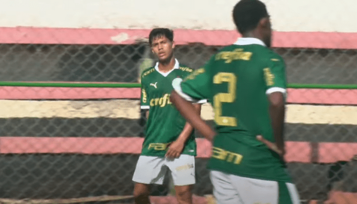 Ian Souza. filho de Hulk, foi expulso aos 18 minutos do segundo tempo
