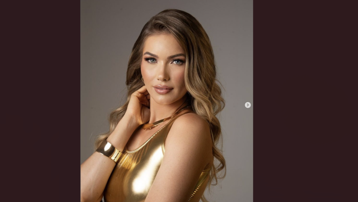 Valdirene ficou entre as 15 finalistas da etapa do ES do concurso de Miss Brasil Valdirene ficou entre as 15 finalistas da etapa do ES do concurso de Miss Brasil