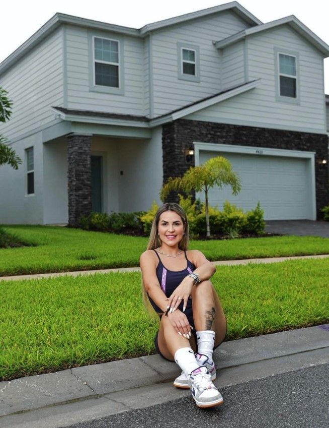 Deolane comprou a 12ª casa em Orlando (EUA)