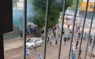 Torcidas de Paysandu e Sport protagonizam briga violenta em Belém; veja