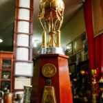 Sport restaura taça da Série B de 1990 e expõe na Ilha do Retiro