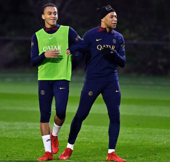 Duelo entre Mbappé e irmão na Champions League é adiado por lesão