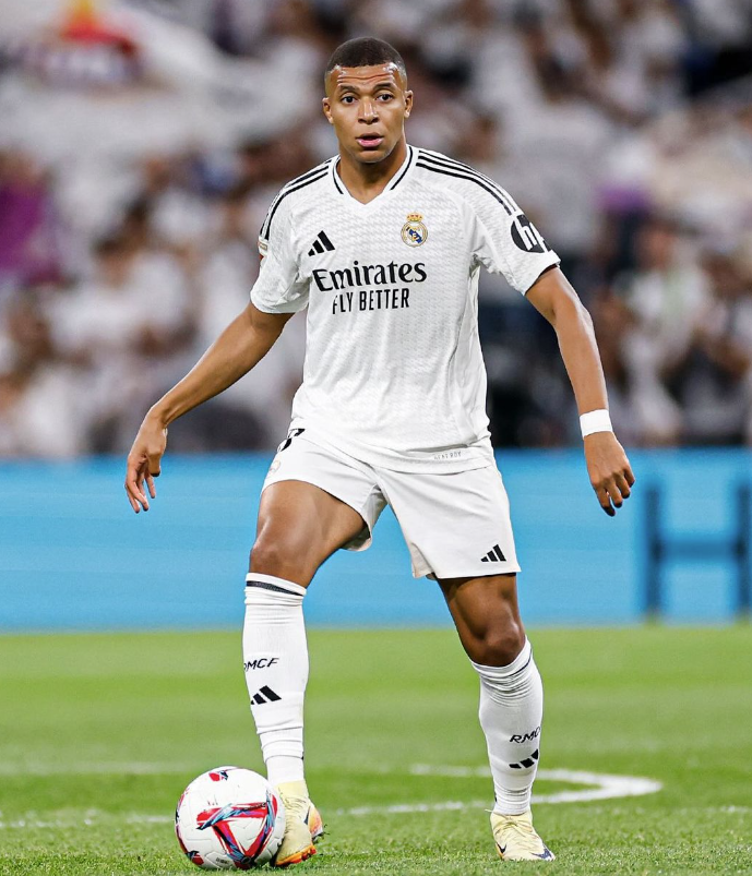 Konaté sai em defesa de Mbappé e expressa preocupação com a saúde mental do craque