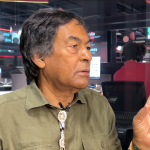 'A gente virou uns bichos perigosos, a água tem medo da gente', diz Ailton Krenak