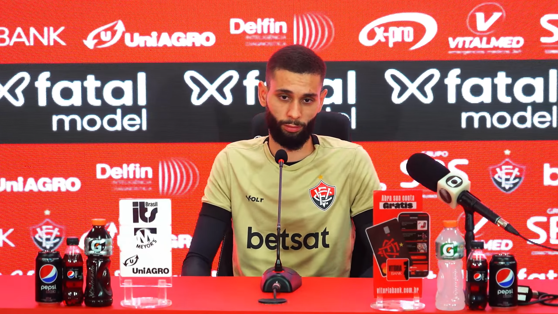 Wagner Leonardo vai ficar no Vitória em 2025? Veja o que disse o capitão