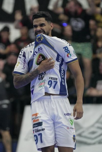 Pato Futsal supera o Cascavel e avança às quartas da LNF