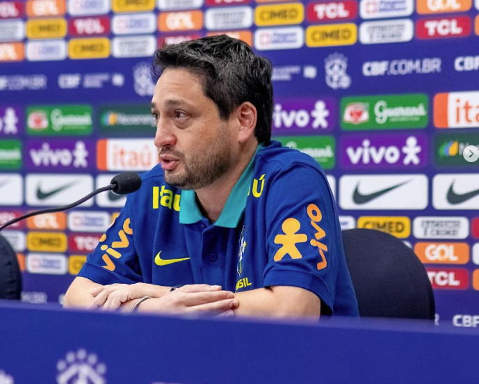 Arthur Elias fala sobre renovação do elenco e mira Copa do Mundo de 2027