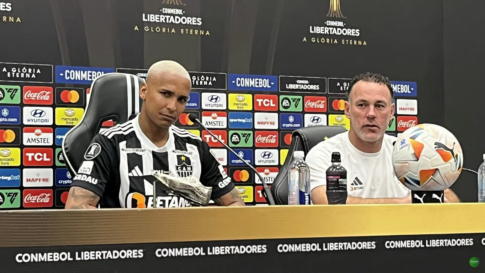 Herói do Atlético contra o River, Deyverson faz 'pedido' a Gabriel Milito
