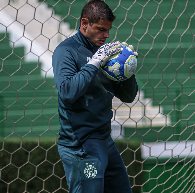 Guarani libera, e Náutico assina pré-contrato com goleiro ex-Cruzeiro