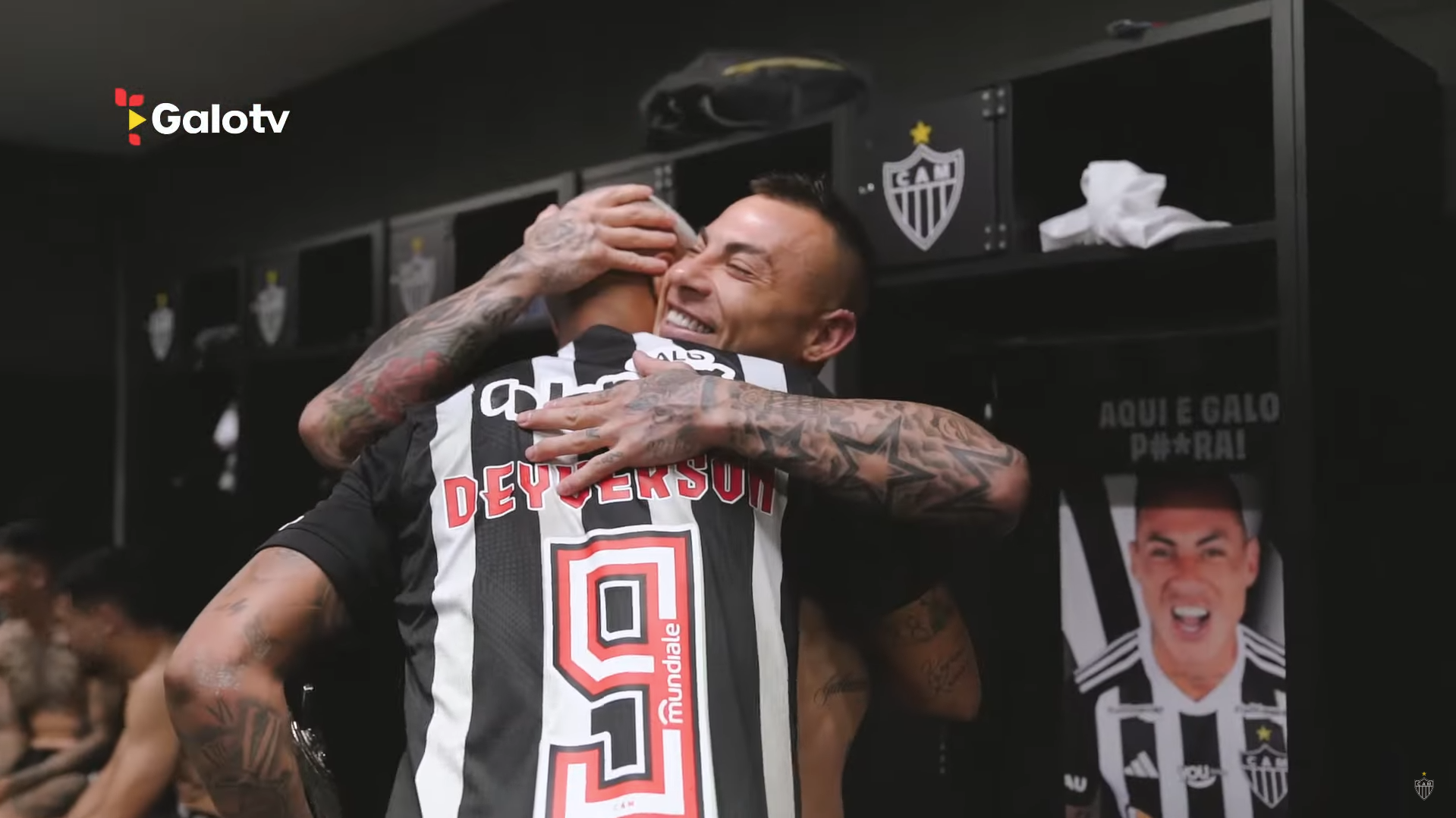Bastidores do Atlético: companheiros se rendem a Deyverson, herói contra o River