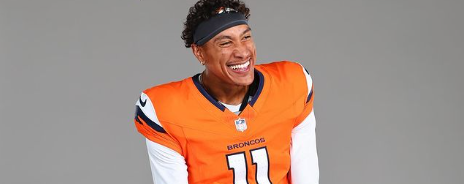 Jogador da NFL leva dois tiros em saída de boate nos EUA
