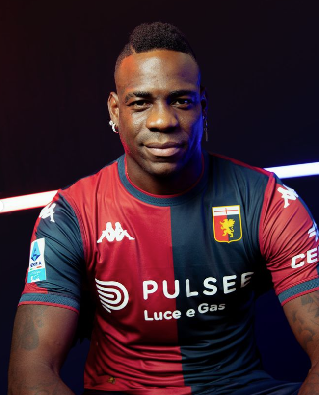 Genoa anuncia contratação de Mario Balotelli