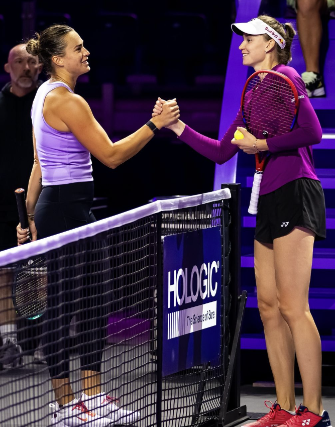 WTA Finals: Swiatek cai em grupo mais duro, e Sabalenka terá duas estreantes pelo caminho