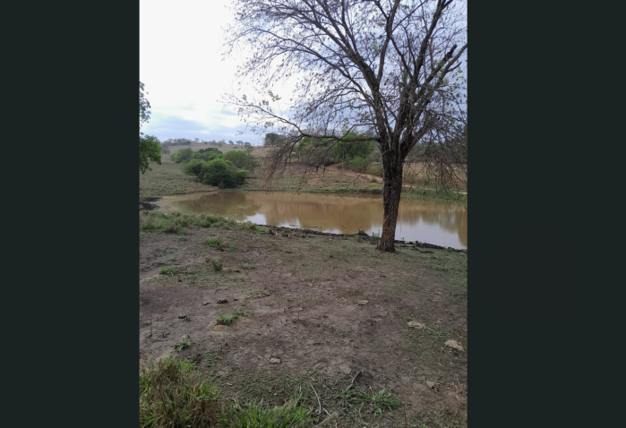 Barragem que abastece a propriedade de Joaquim e a de um vizinho