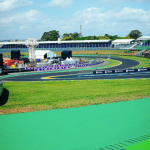 Fórmula 1: cantor sertanejo é escolhido para cantar Hino Nacional no GP de São Paulo