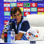 Técnico do Racing já foi campeão e vice diante do Cruzeiro; relembre