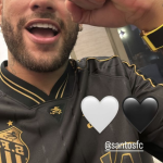 Neymar comemora vitória decisiva do Santos na Série B: 'Voltamos'