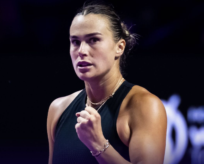 Tênis: Sabalenka vai à semifinal do WTA Finals e fica a uma vitória de fechar o ano em 1º