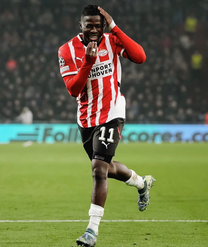 PSV goleia Girona e vence a primeira na Champions League