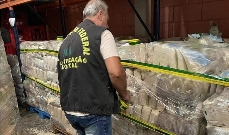 Dez mil quilos de arroz são recolhidos de supermercado por apresentarem ‘fraude ao consumidor’
