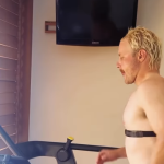 Piloto de Fórmula 1 faz Ironman em casa durante folga e completa prova em 11 horas; assista