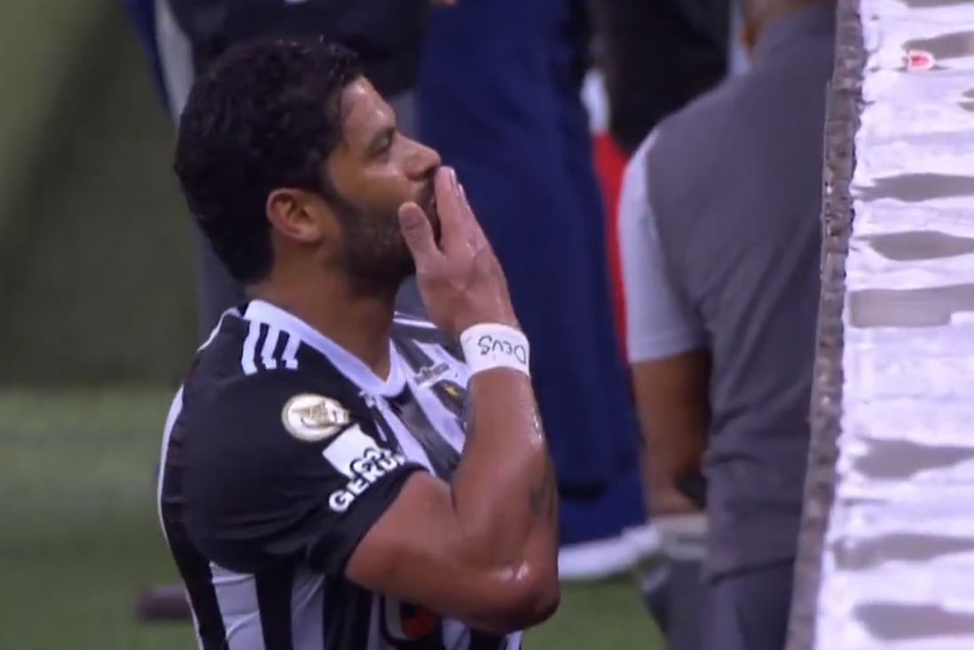 Hulk, do Atlético, reage a provocações de torcida do Flamengo no Maracanã
