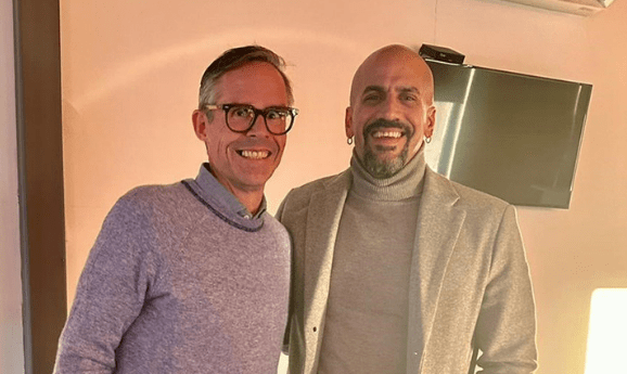 Investidor Foster Gillett ao lado de Verón, presidente do Estudiantes