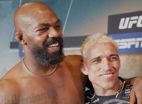 Jon Jones e Charles do Bronx recebem premiações por atuações no UFC 309; veja valores