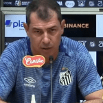 Carille deixa futuro no Santos em aberto, e presidente não descarta permanência