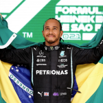Fãs terão nomes gravados no carro de Hamilton em sua despedida da Mercedes; entenda
