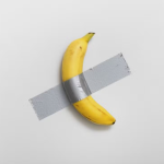 Empresário de criptomoedas arremata ‘banana colada na parede’ por R$ 35 milhões em Nova York; entenda