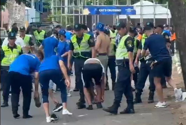 Racing x Cruzeiro: polícia paraguaia usa bafômetro e faz cinco revistas antes da final