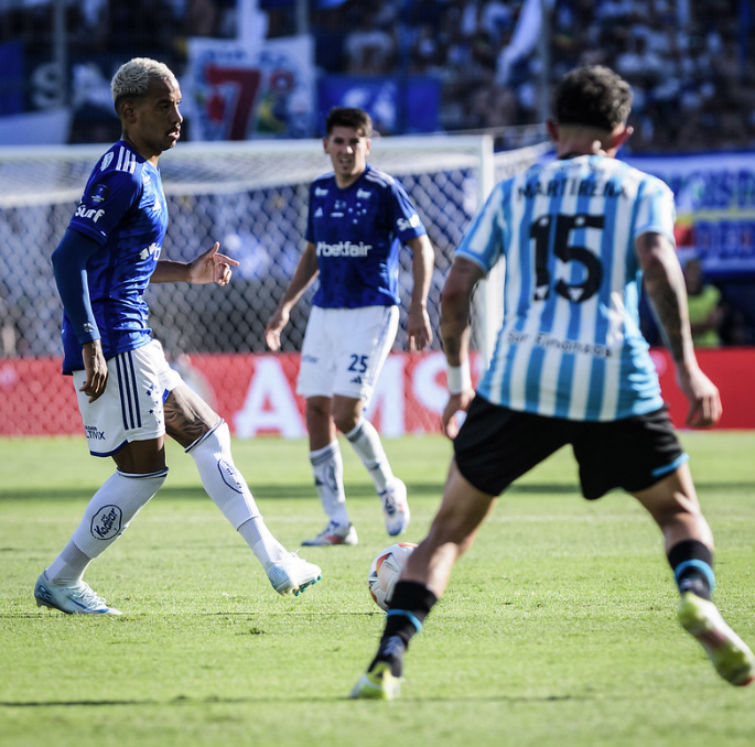 Racing 3 x 1 Cruzeiro: veja gols e melhores momentos da final da Sul-Americana