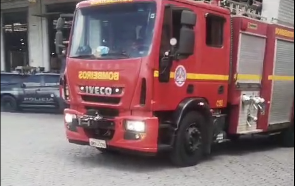 Sede dos Correios em BH é isolada após explosão em embalagem ferir funcionário