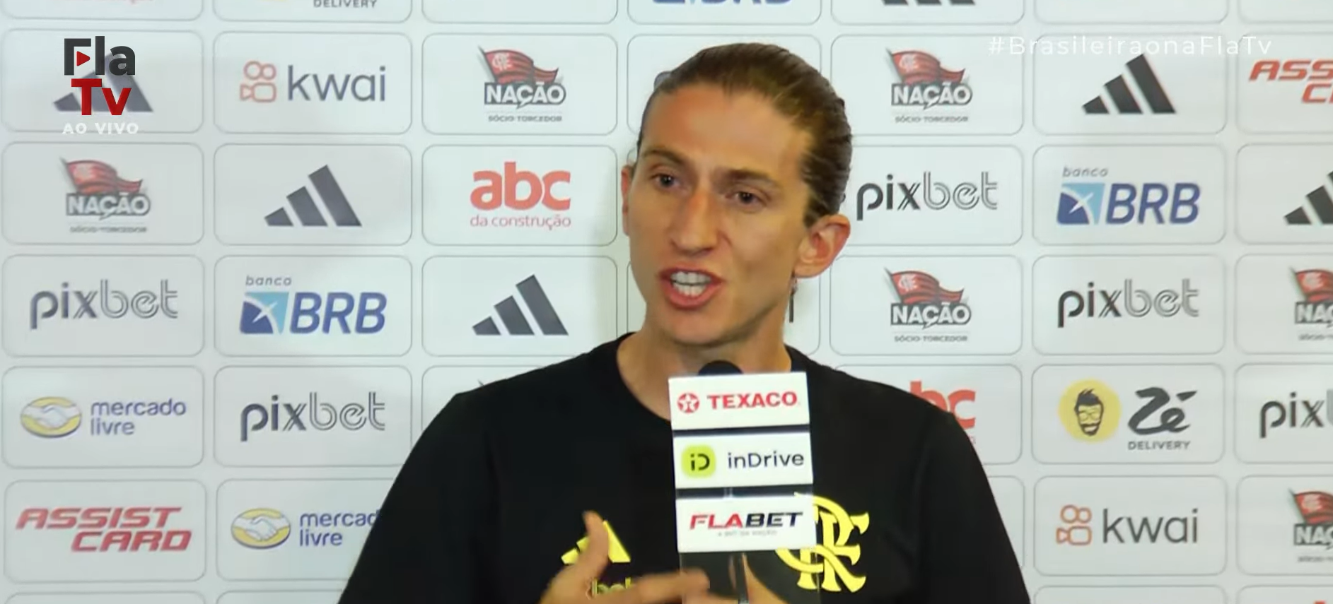Filipe Luís lamenta empate e explica Flamengo ofensivo contra o Fortaleza