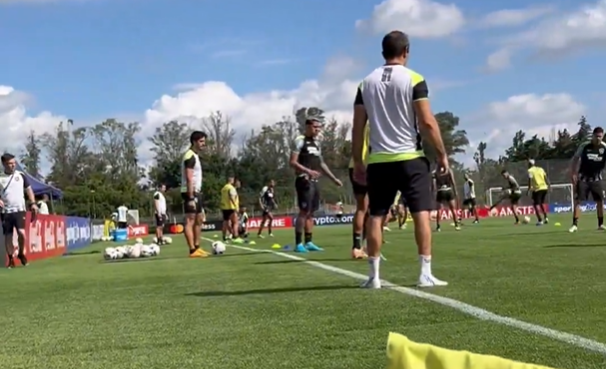 Botafogo realiza primeiro treino na Argentina antes da final da Libertadores