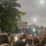 Torcida e jogadores do Botafogo provocam Atlético em festa do título da Libertadores
